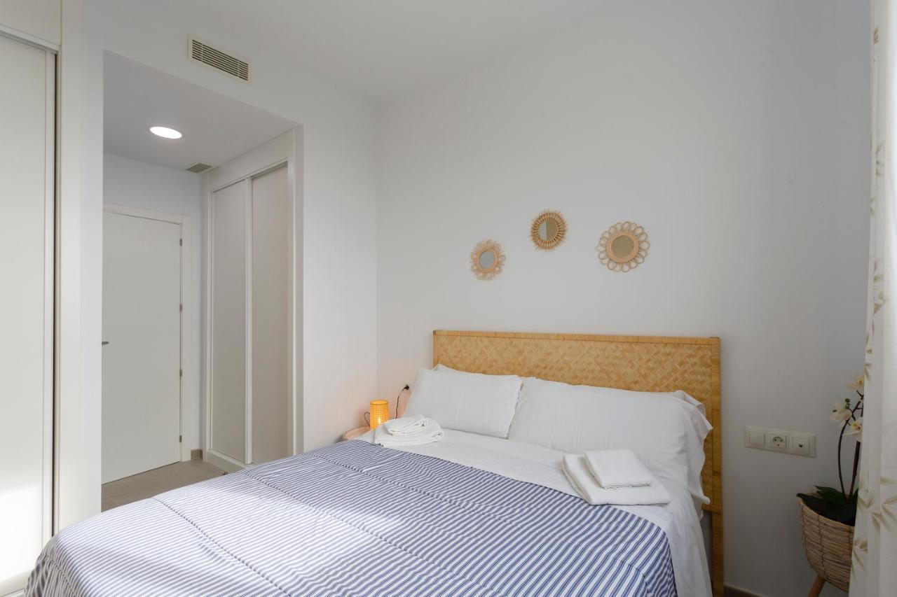 Poseidon Beach Apartment & Parking By Cadiz4Rentals Экстерьер фото